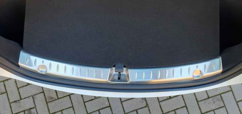 Ladekantenschutz, Ladekantenabdeckung durchgängig für Tesla Model Y, Edelstahl, schwarz