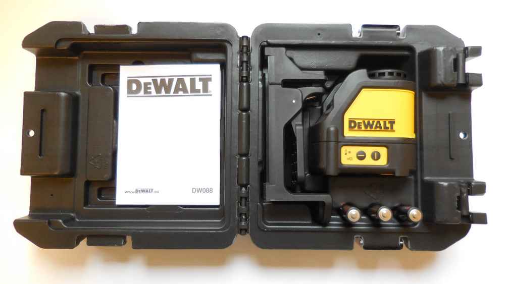 Dewalt DW088KN Kreuzlinienlaser im Koffer, Wandhalter, neues Modell